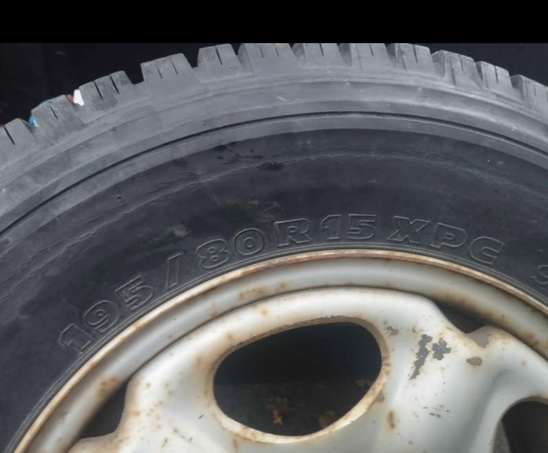 Rezervní kolo 15-XPC-LAND ROVER - 2