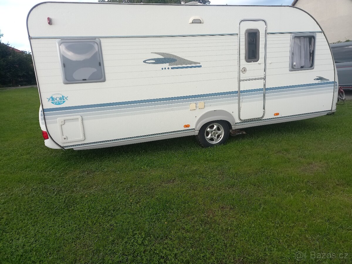 Prodám karavan adria adora 512 up. El pojezd.. předstan