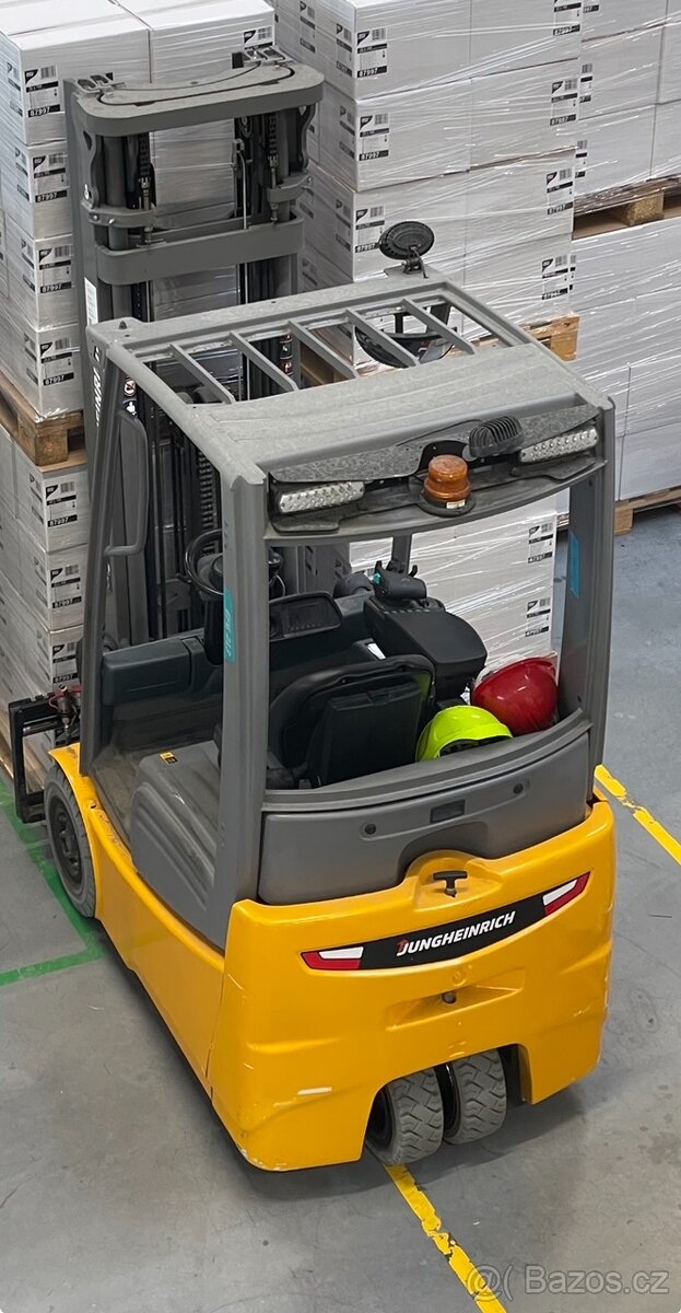 Jungheinrich EFG 213 TRIPLEX - 2