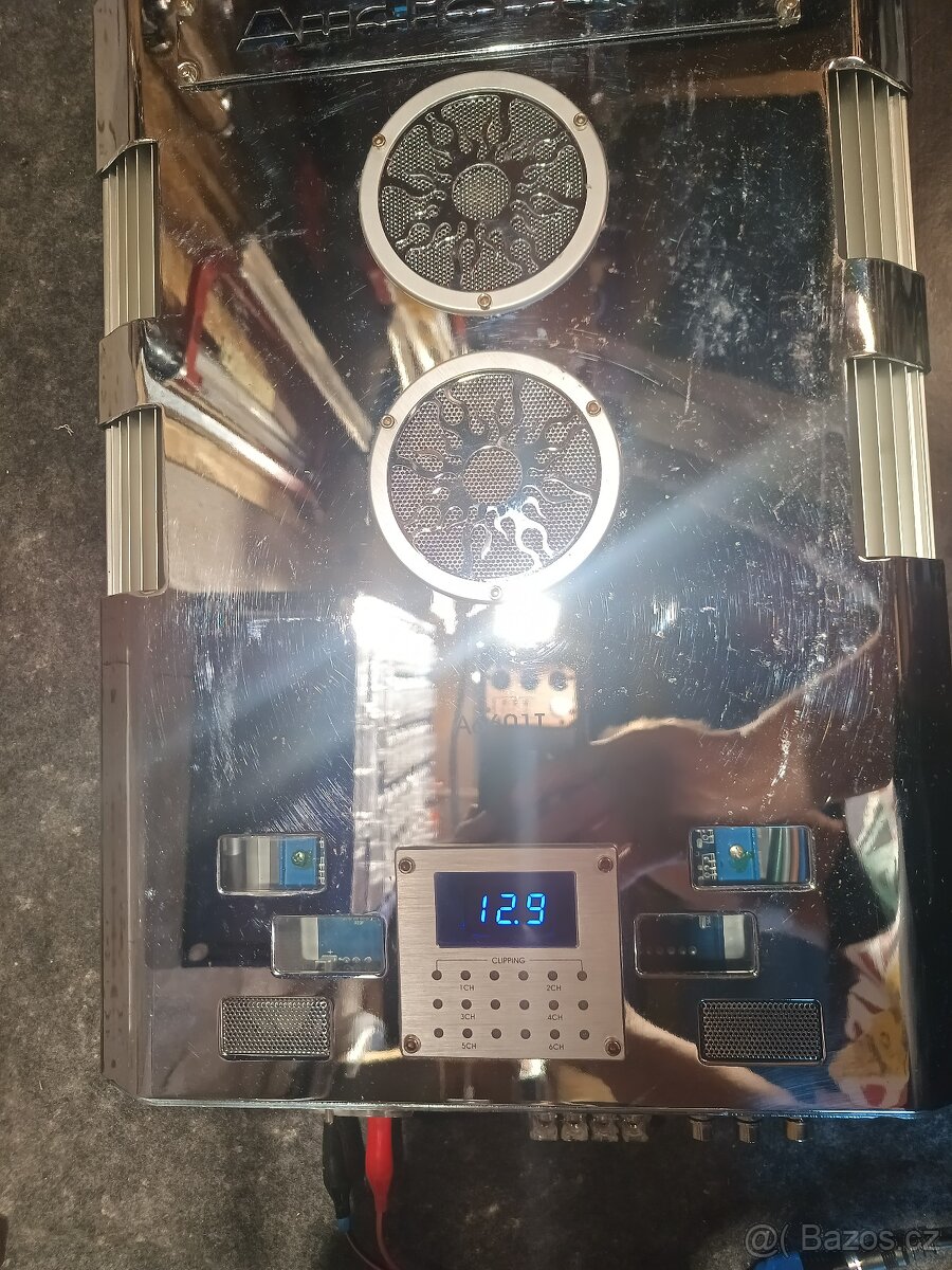 Legendární Zesilovač Audiobahn A6601T - 2
