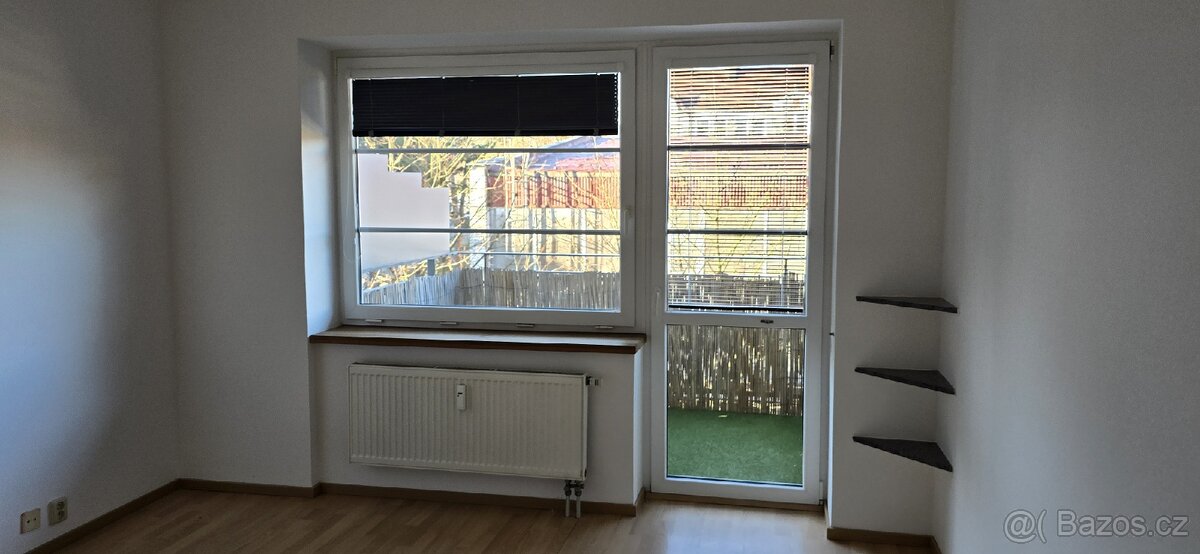 Pronájem 1+kk s balkonem, 36 m² – Liberec, naproti O2 aréně - 2