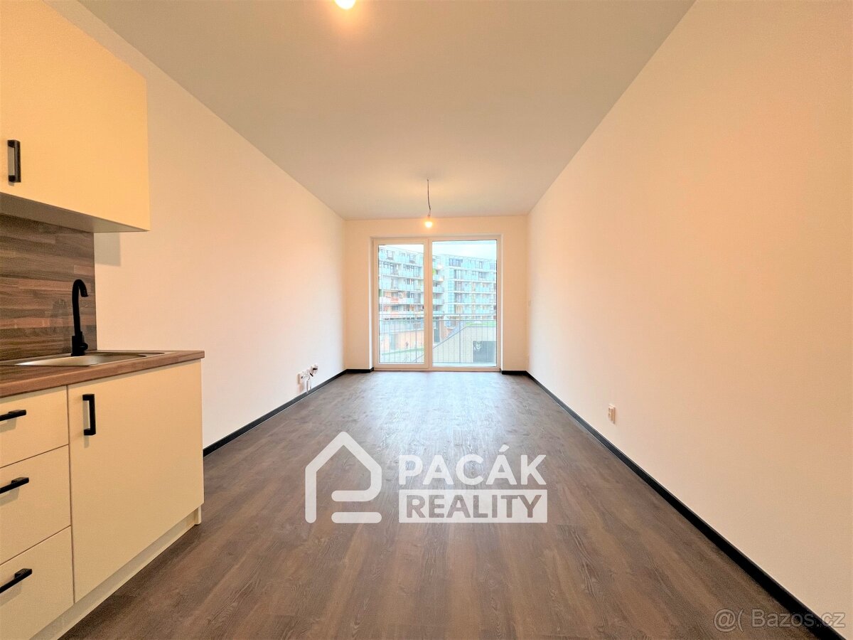 Pronájem bytu 1+kk, 33 m2 v Olomouci, Šantova ul. - 2