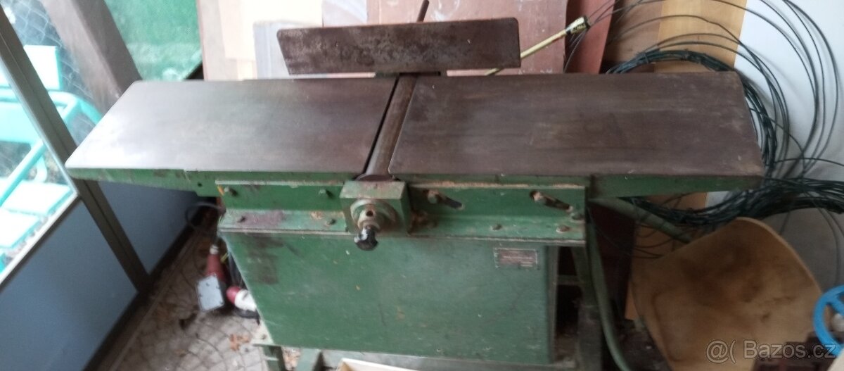 Srovnávačka š 30 cm - 2