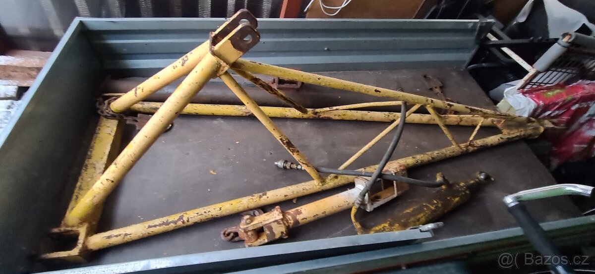 Krakorec-jeřáb do 3 bodového závěsu - 2