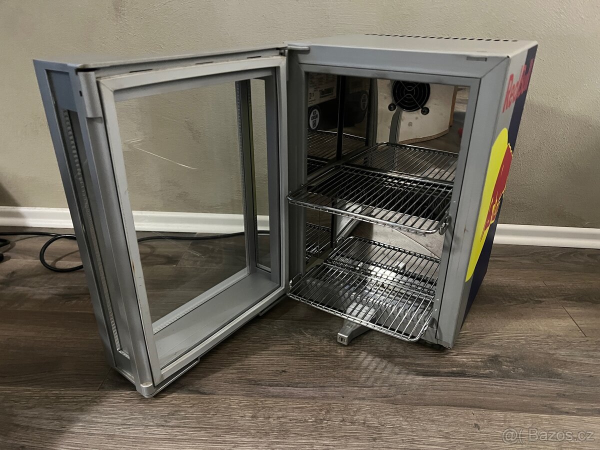 Red Bull lednice + adventní kalendář z DE (16 příchutí) - 2