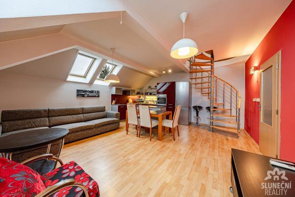 Pronájem mezonetového bytu 2+kk s pracovnou, 82 m², Uherské - 2