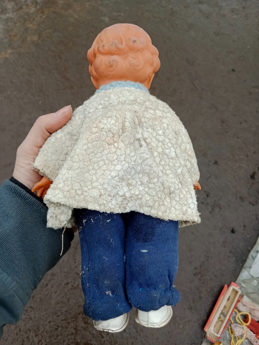 Gumová panenka - 2