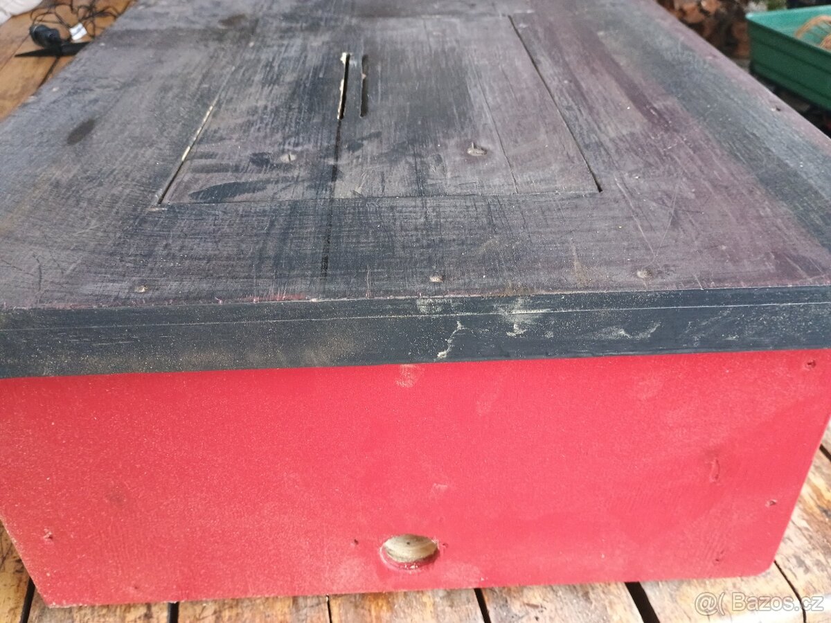 Dílenská cirkulárka. - 2