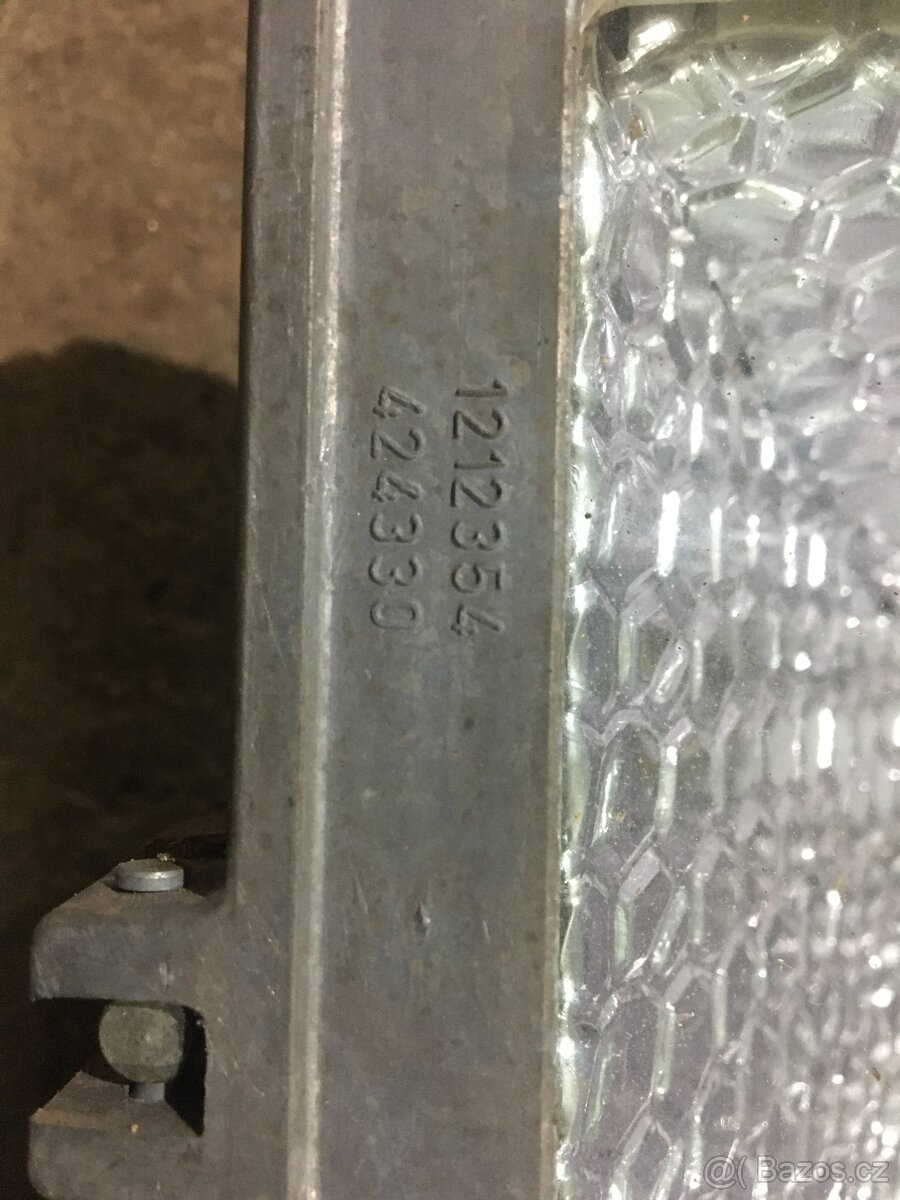 Halogenový reflektor - 2