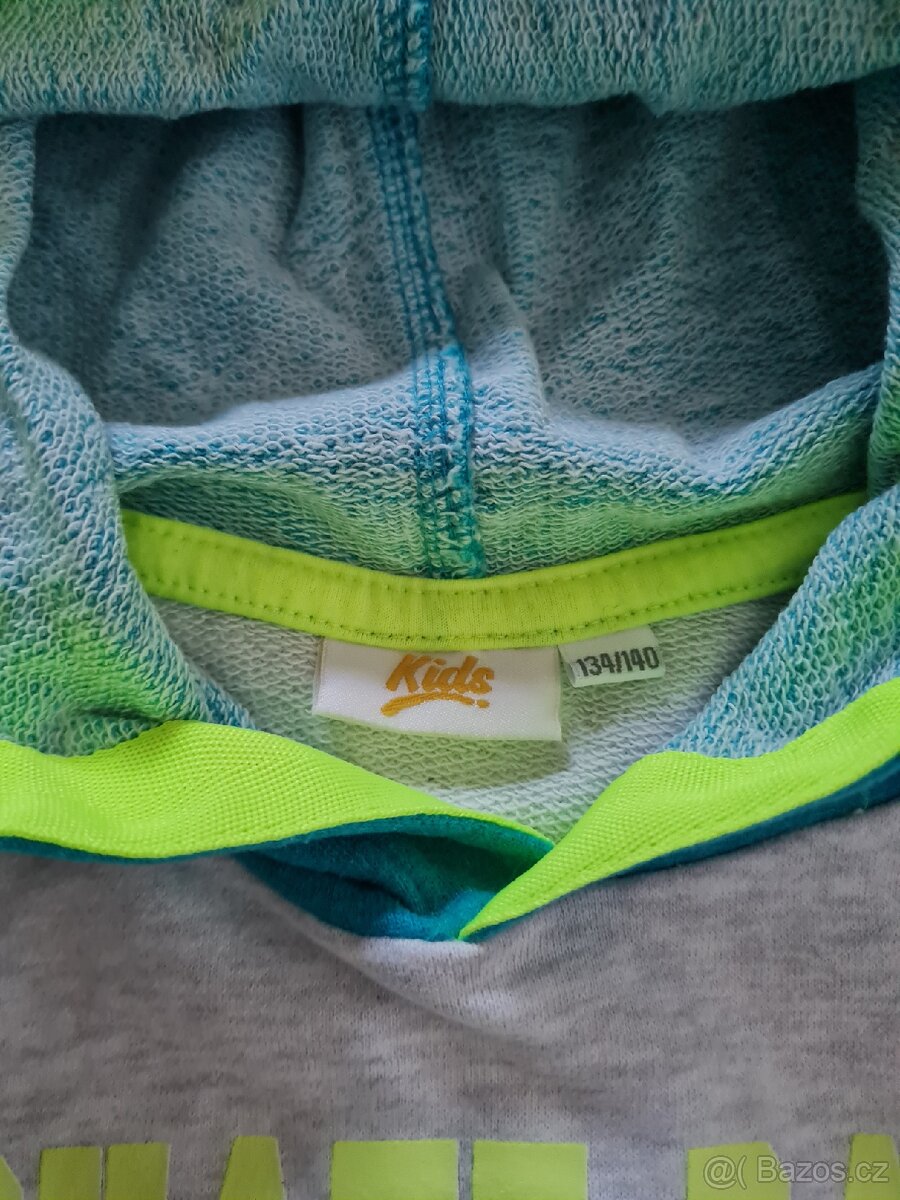 Chlapecká mikina 134-139 velikost - 2