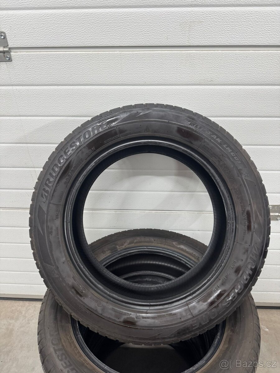 Zimní pneu 205/60 R17 - 2