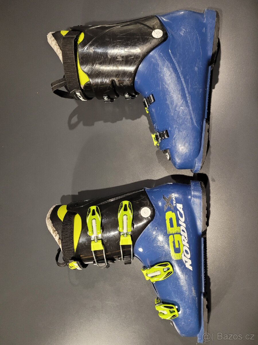 Lyžařské boty/přezkáče 270-280 - 2