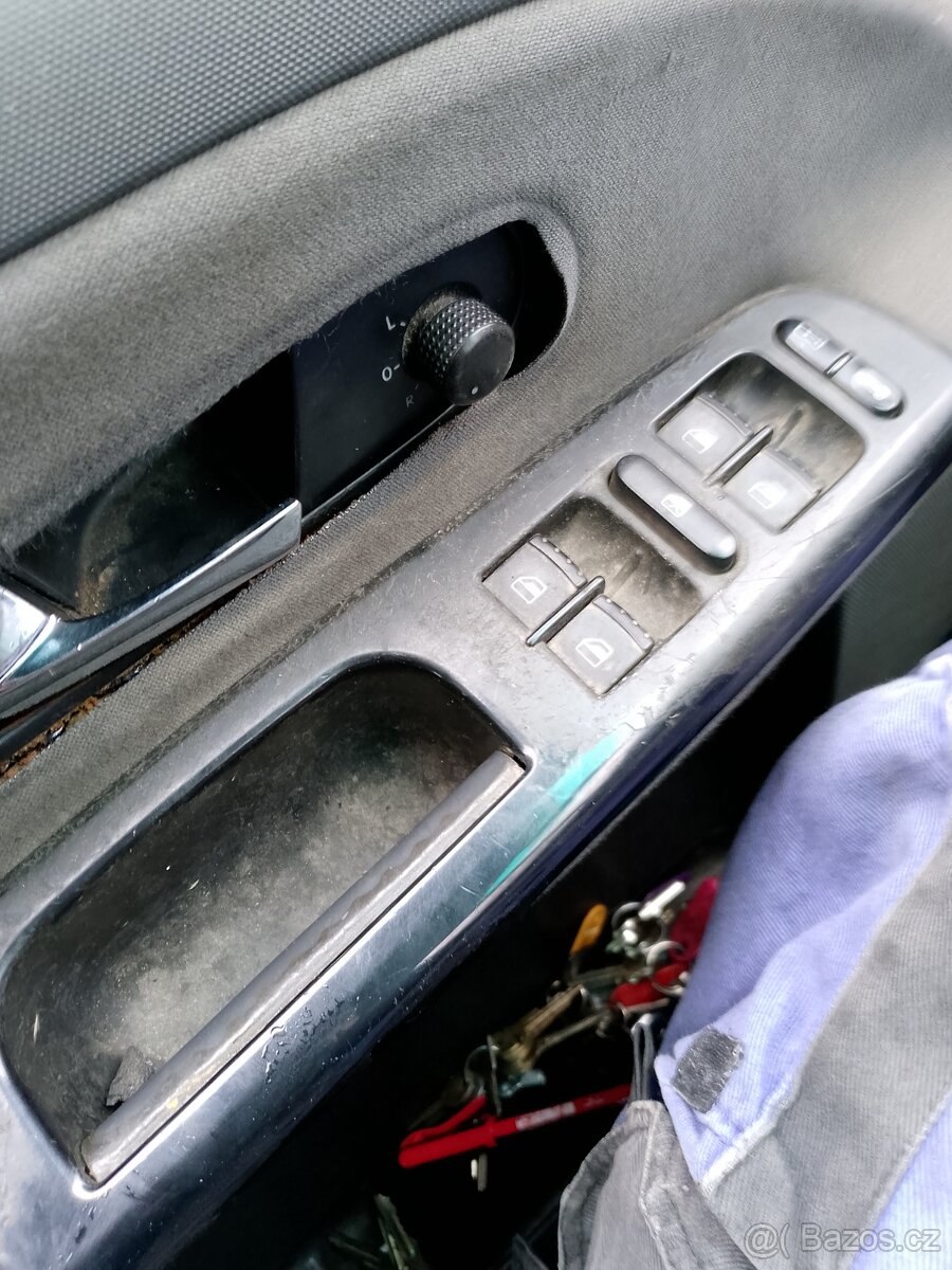 PRODÁM VOLKSWAGEN SHARAN 2005 - 2