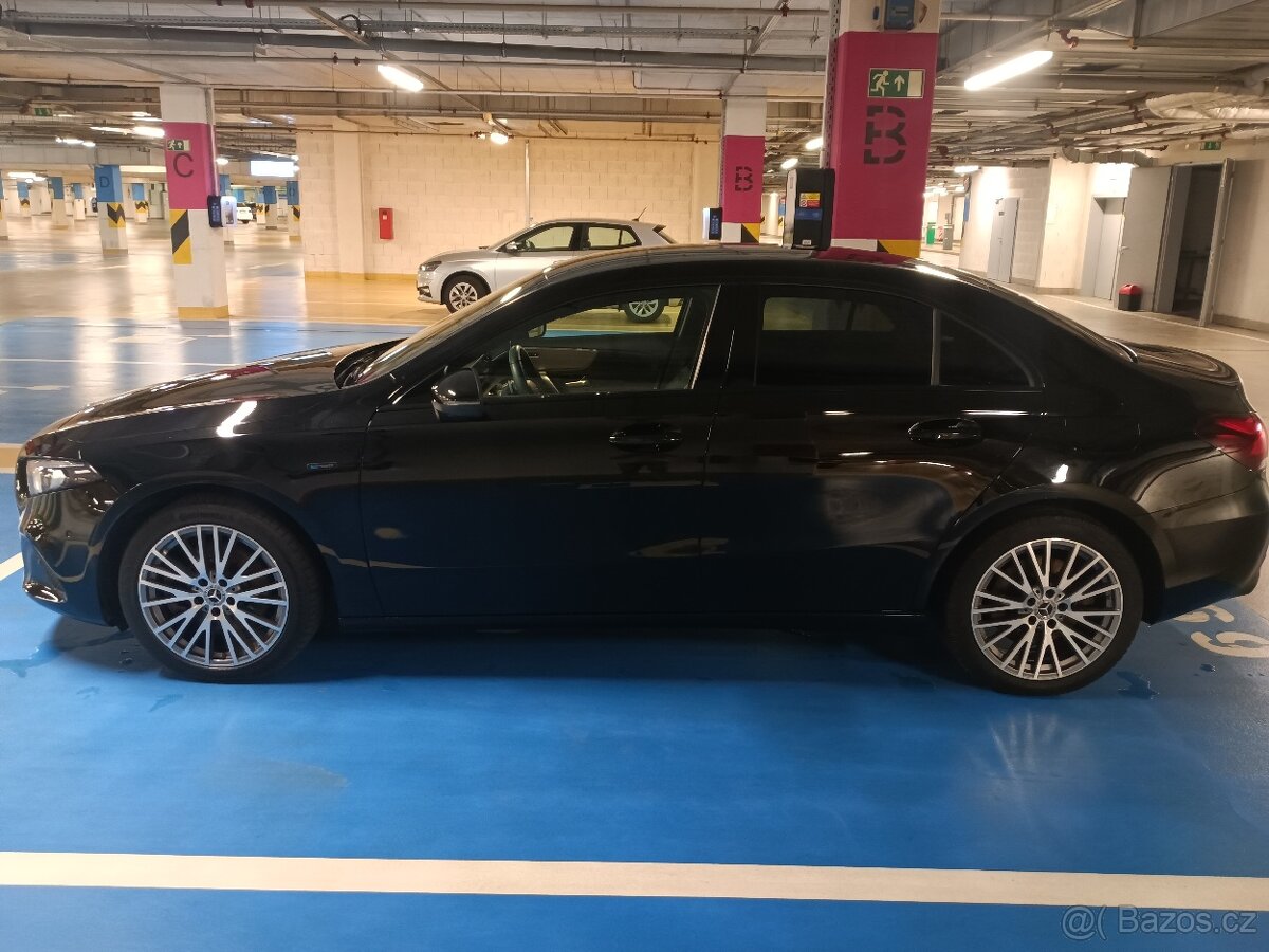 Mercedes-Benz Třídy A, A250e - 2