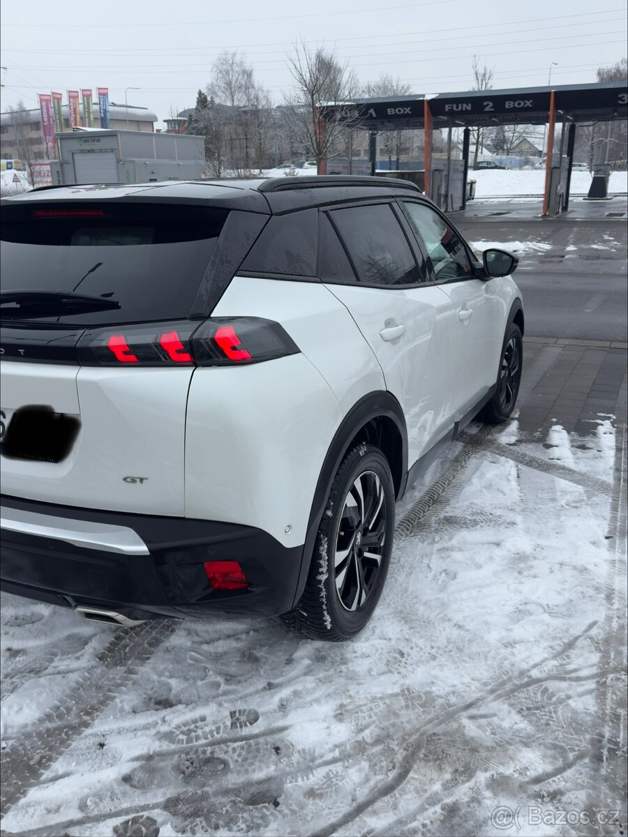 Peugeot 2008 GT 1.2 benzin - 2