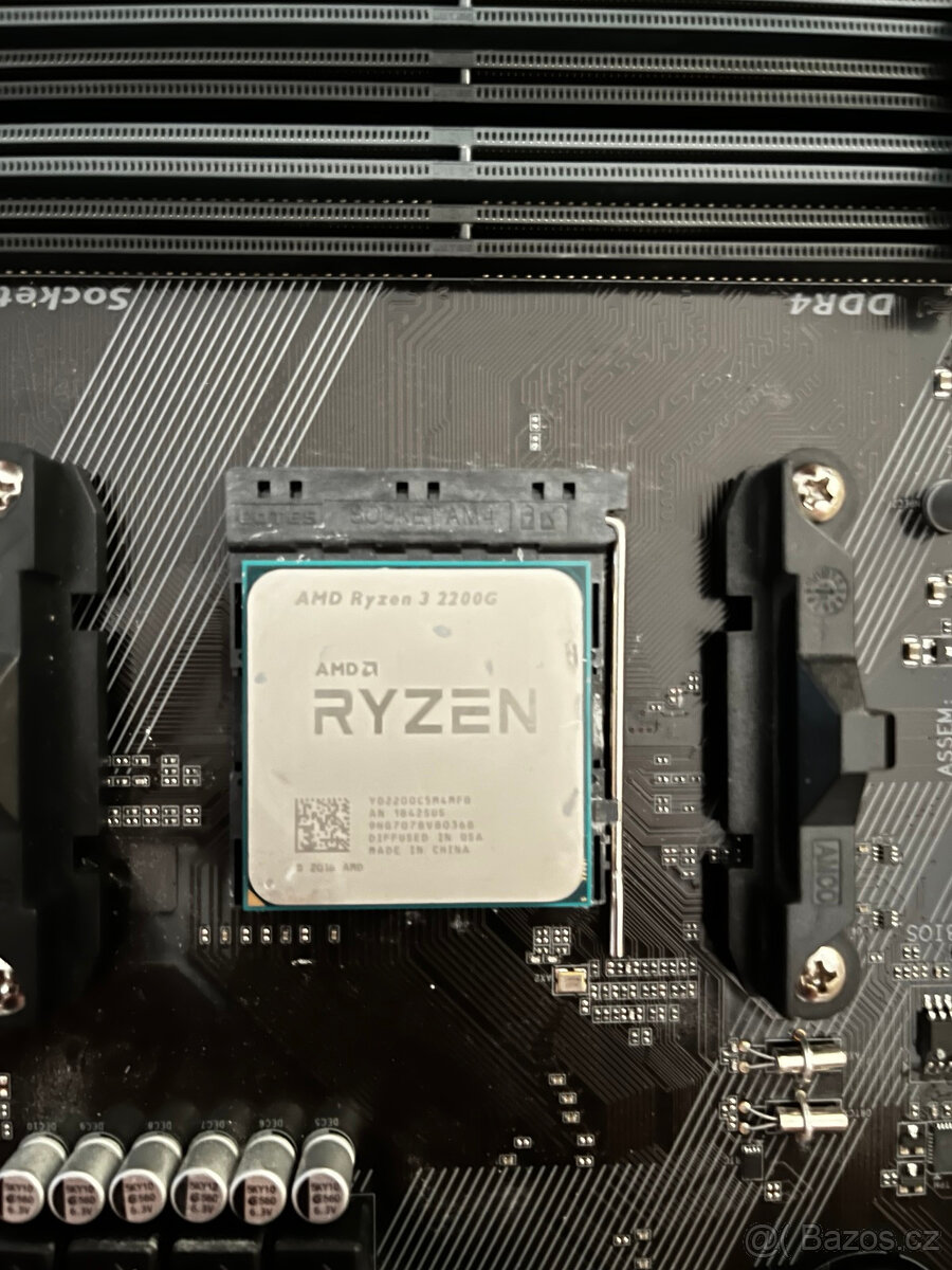 GIGABYTE AB-350M-DASH + AMD Ryzen 3 2200g - 2