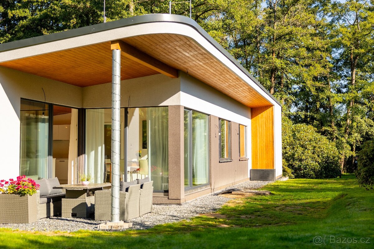 PRODEJ MODERNÍHO RODINNÉHO DOMU V LOUŇOVICÍCH, NEDALEKO PRAH - 2