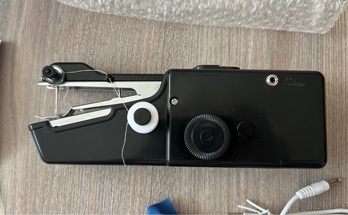 Ruční šicí stroj - 2