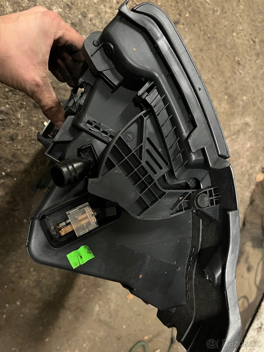 Škoda Octavia 2 kastlík spolujezdce - 2