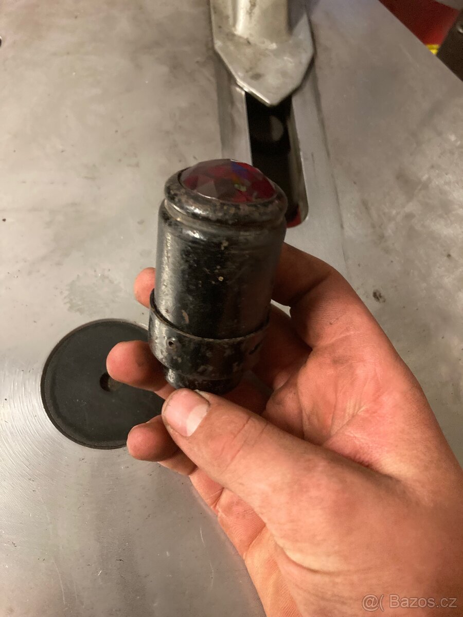 Staré zadní světlo Jawa - 2