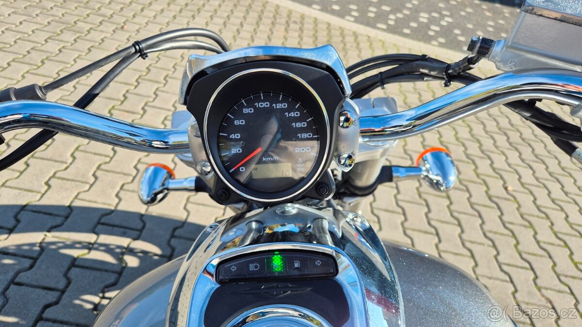 10 KM SUZUKI M800 INTRUDDER VZ 800 - 2