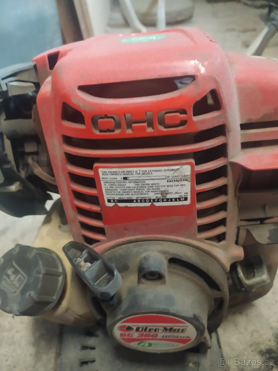 Prodám strunovou sekačku oleo-mac 4takt - 2