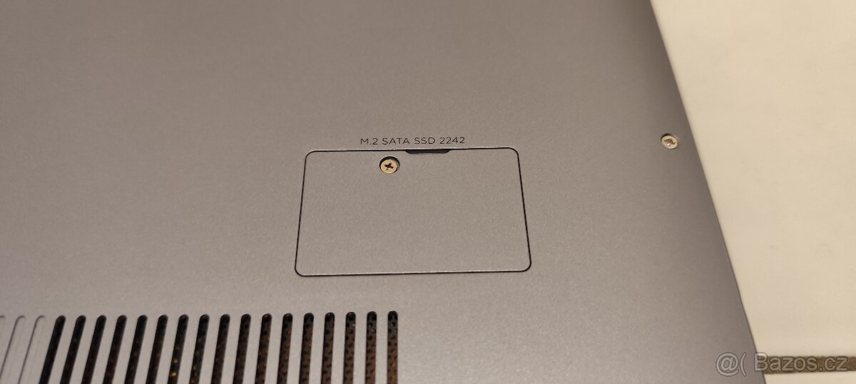 notebook Umax VisionBook 15Wg s Win11 z listopadu 2022 - 2