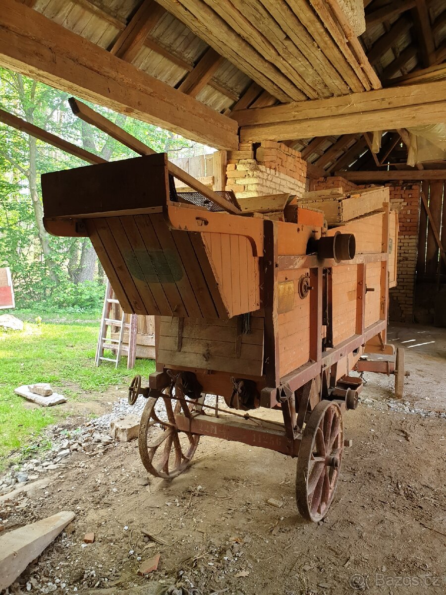 Prodám mlátičku, secí stroj a jiné historické vybavení - 2