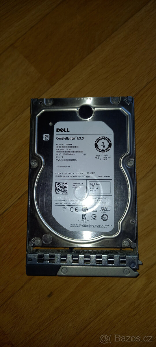 3,5 " HDD SAS 1TB + mozno ramecek do serveru Dell - 2