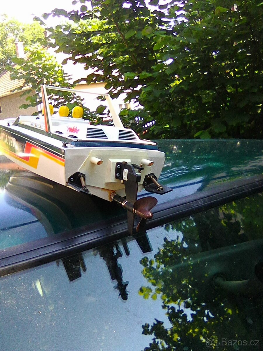 Rc loď Robbe Little Devil. - 2
