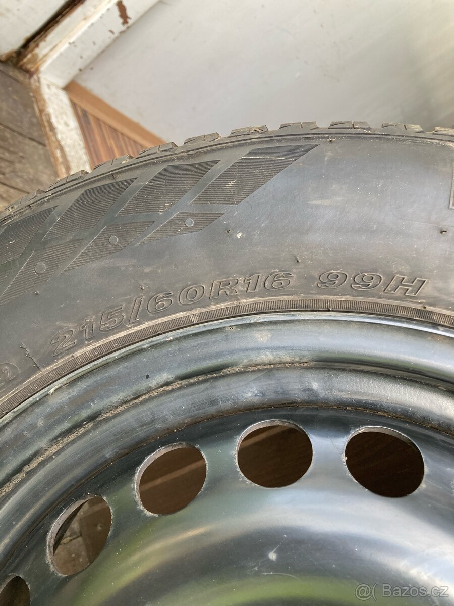Zimní pneu 215/60R16 - 2