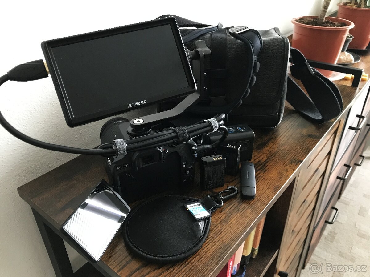 Canon EOS250D + příslušenství - 2