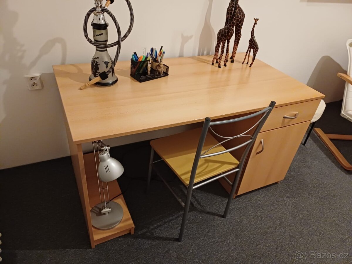 psací stůl - 2