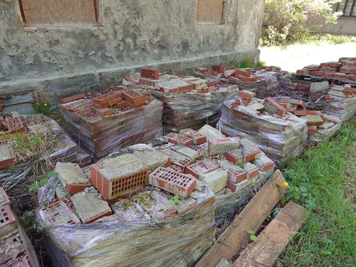 Cihly - plné,děrované,klinker - 2