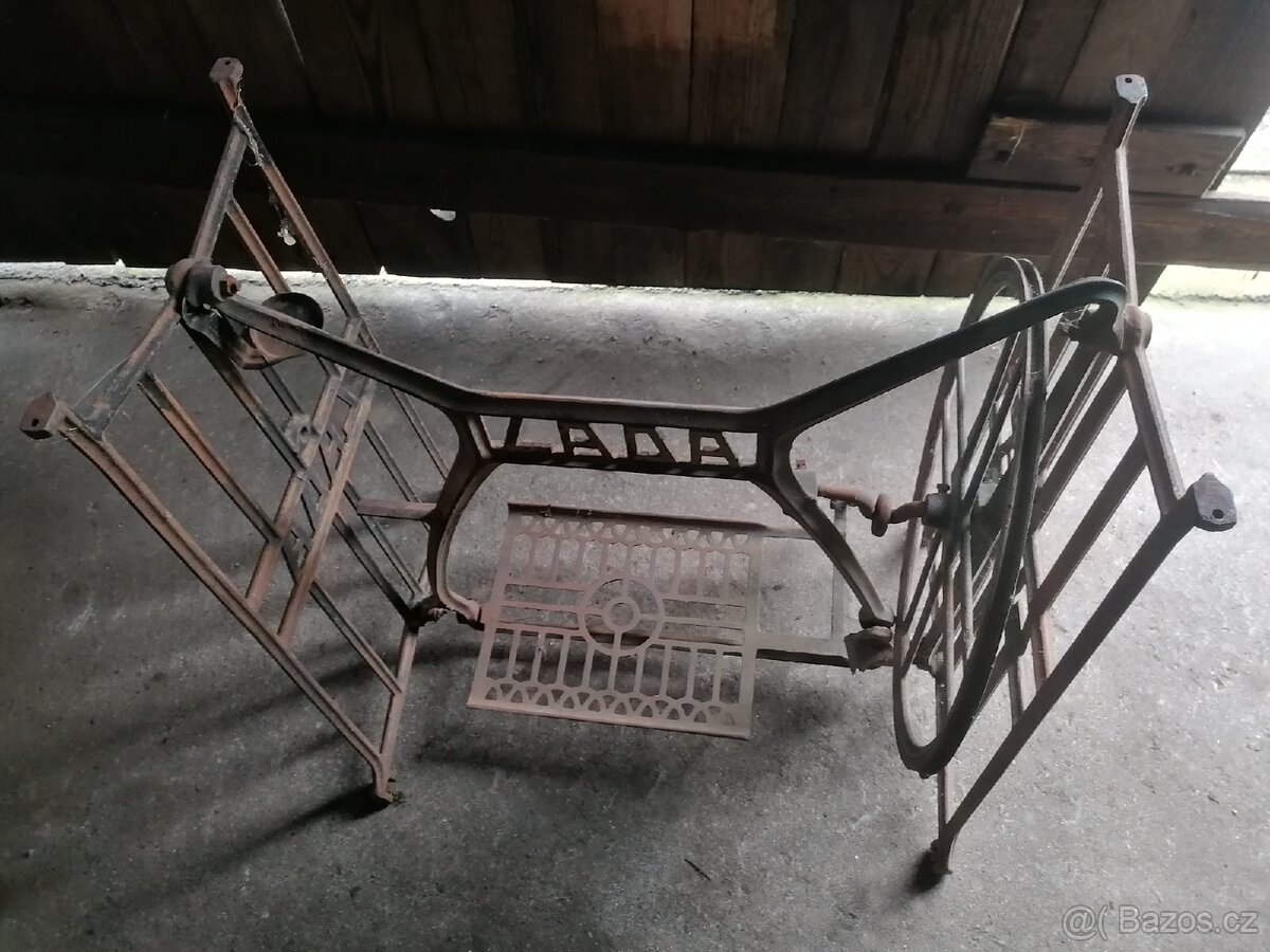 Držák na šicí stroj - 2