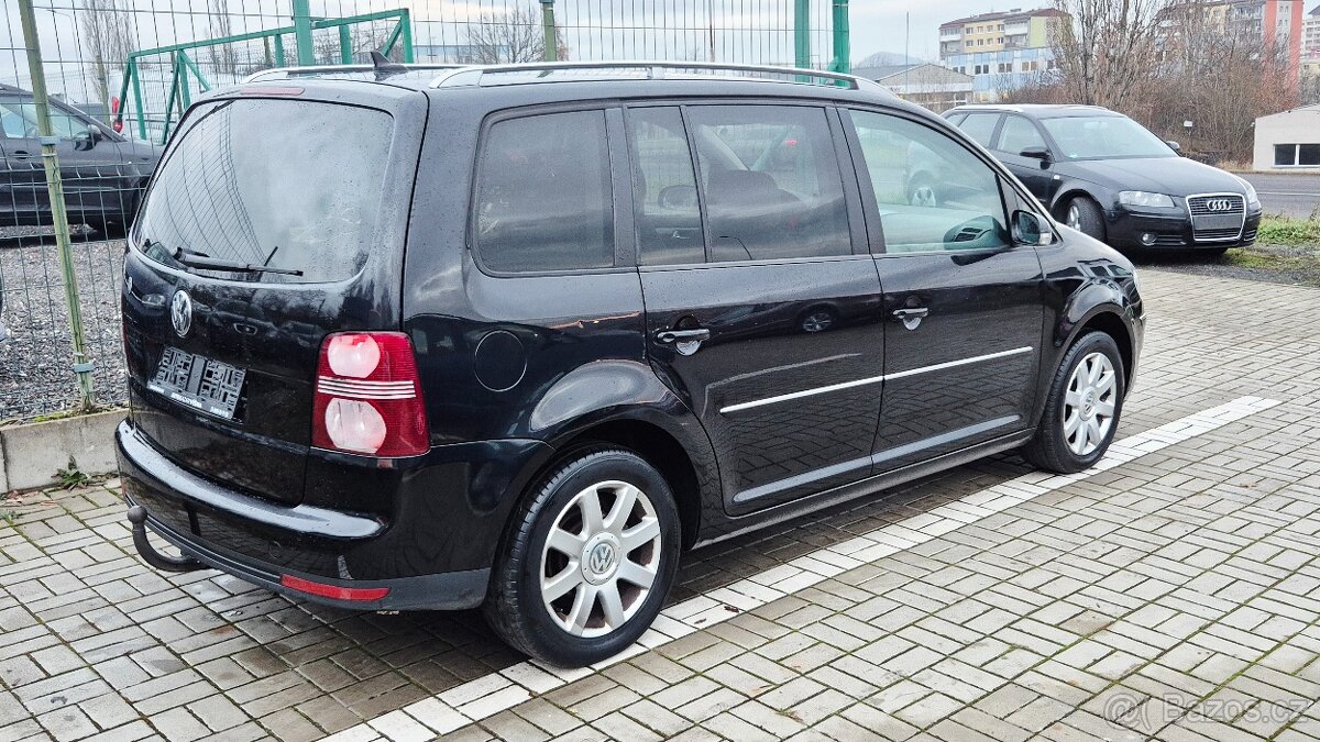 Volkswagen Touran - 2