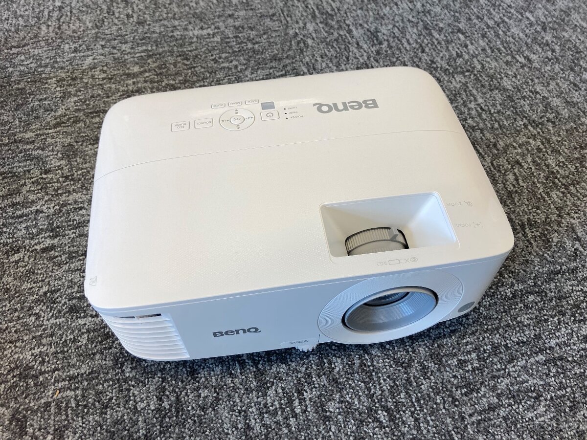 Digitální projektor BenQ - 2