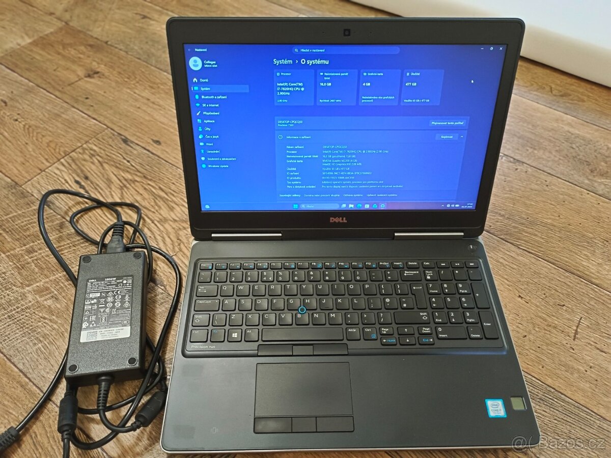 Profi notebook Dell Precision 7520, i7, SSD 500, grafika 4GB - 2