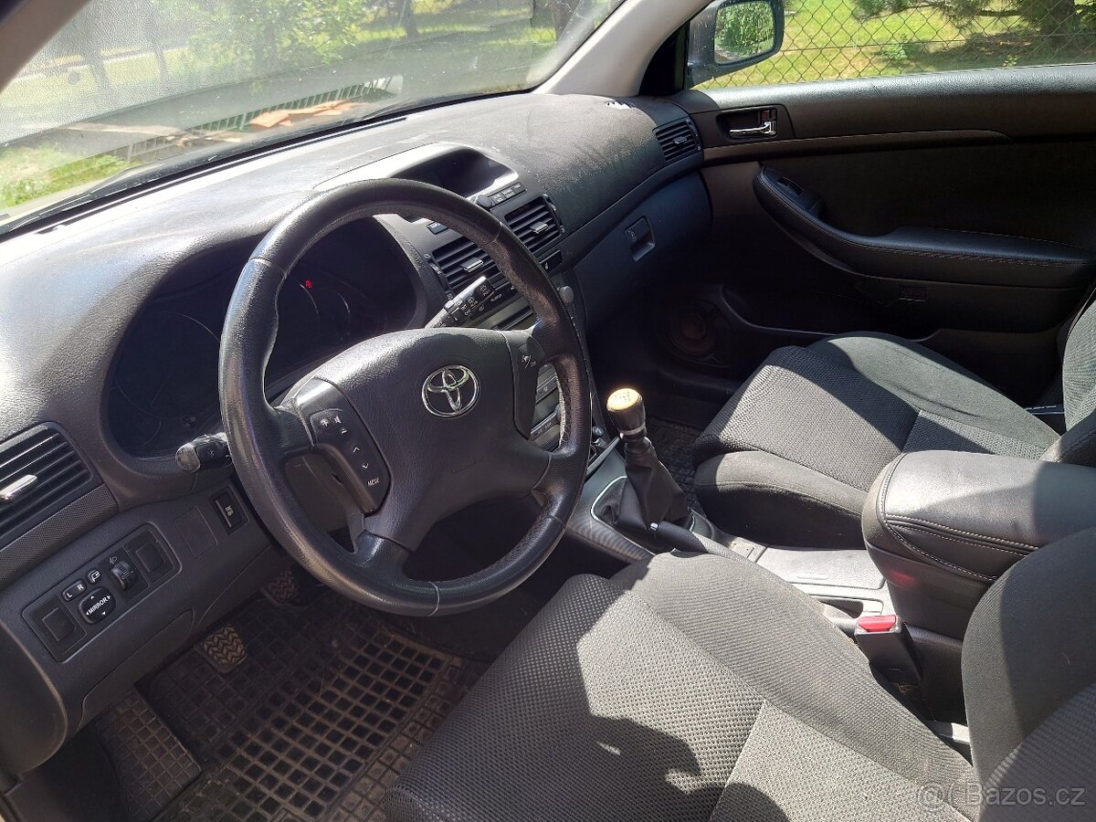Prodám Toyotu Avensis 2005 D4D 130kw - 2