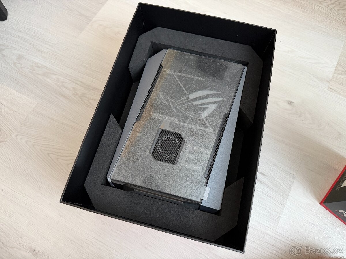 ASUS ROG GR70 - 9955HX3D / 64GB / 1TB / RTX 5070 - 2