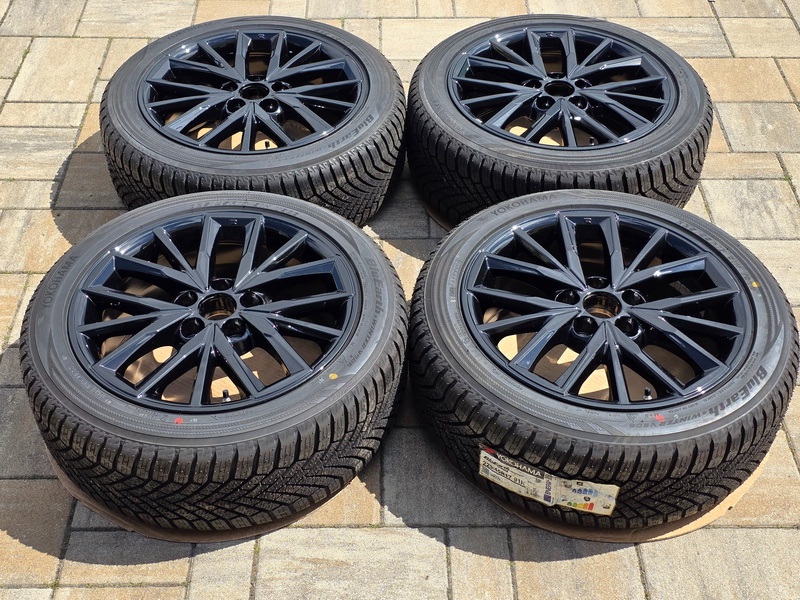originál alu TOYOTA 7,5x17" 5x114,3 s pneu 225/45 R17 - 2
