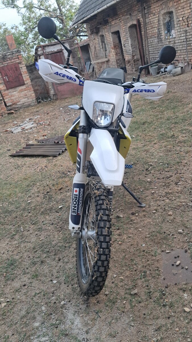 Prodám Husqvarna 701 RV2017 + vozík na 2 moto
