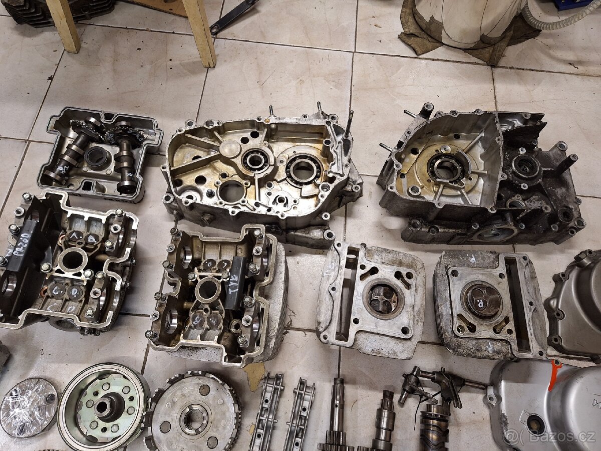 Hyosung Aquila 125 gv 125 díly motoru - 2