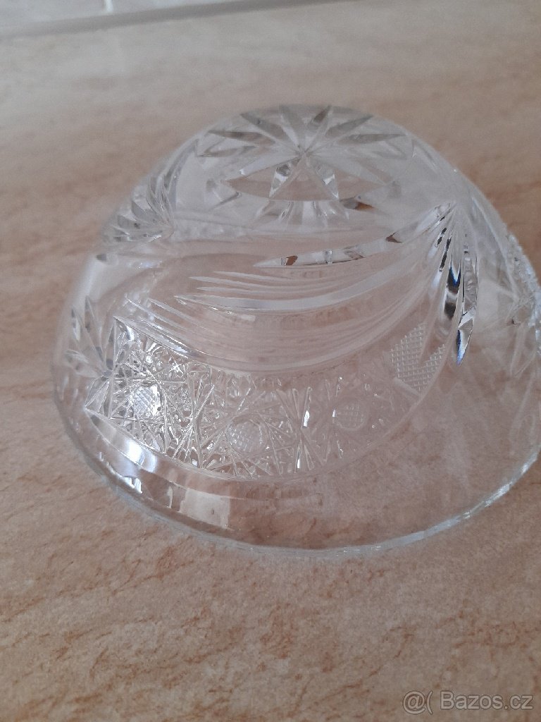 Broušené sklo váza, sklenice, miska. - 2
