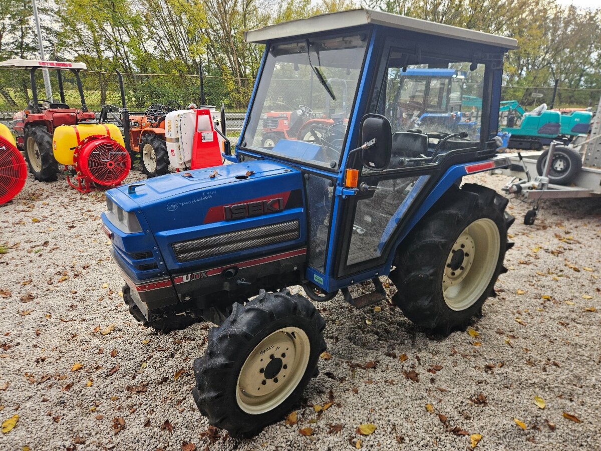 Malotraktor Iseki TA267 s vyhřívanou kabinou - 2