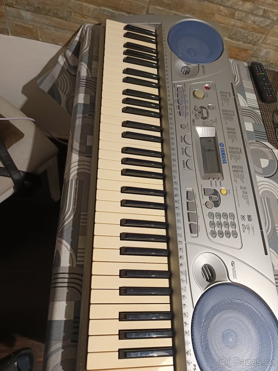 Prodám klávesy Yamaha PSR -275 - 2