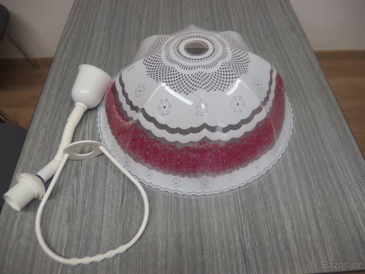 SUKÝNKA BÍLÁ VZOR ČERVENÁ KRAJKA 41. - 2