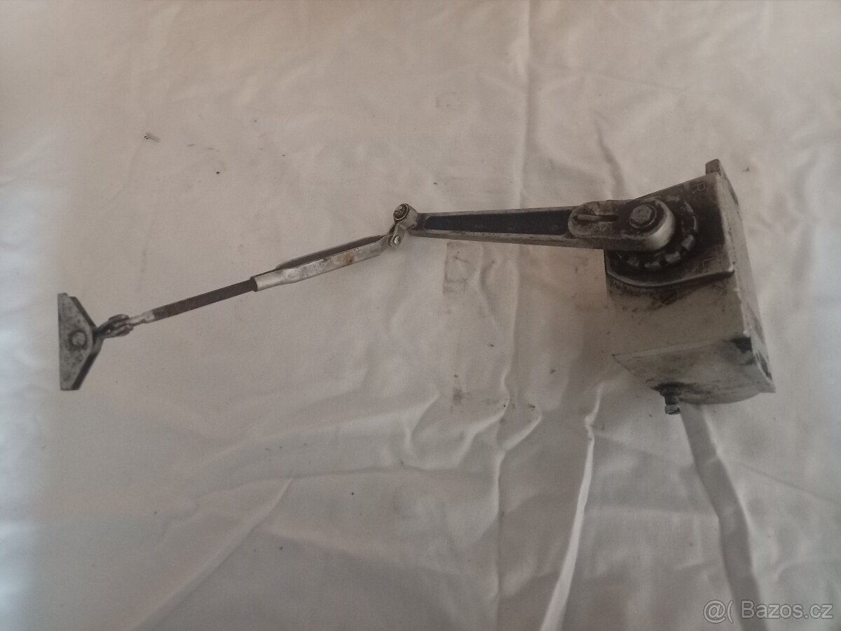 Zavírač dveří BRANO - 2