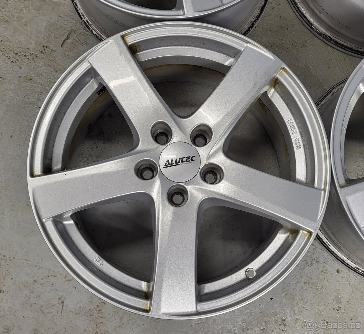 Alu kola 17" Alutec 5x112 Superb Kodiaq Tiguan Passat - 2