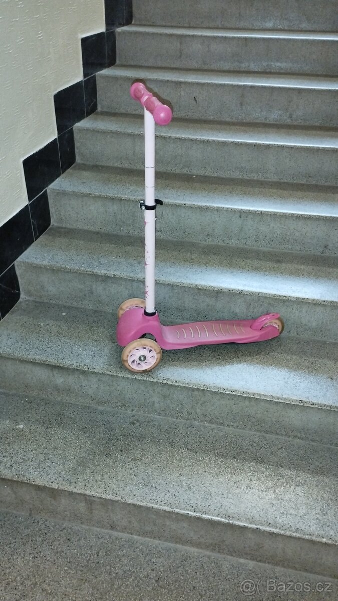 Koloběžka tříkolka - 2